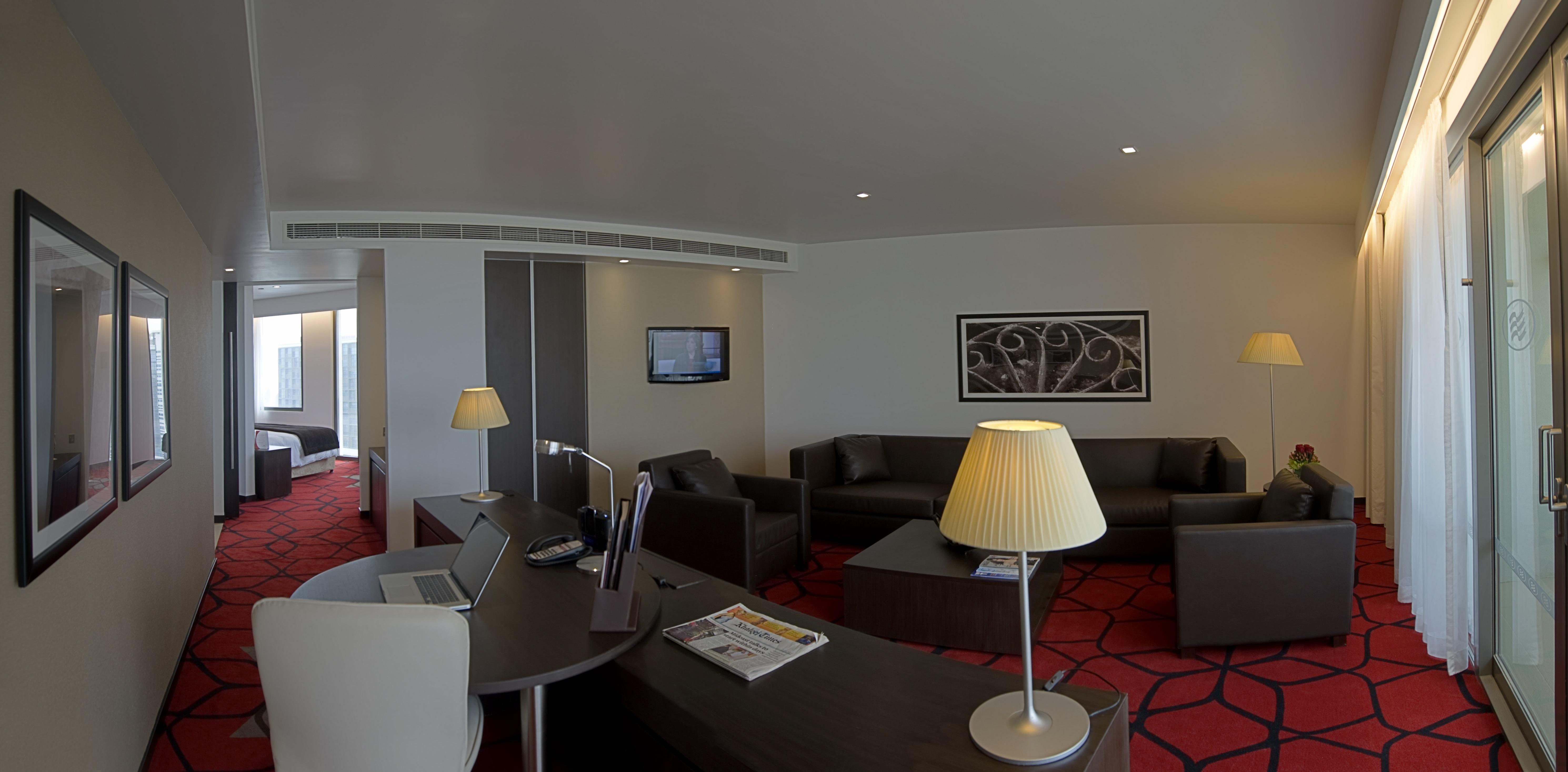 คราวน์ พลาซา อาบูดาบี ยาสไอส์แลนด์ Hotel ภายนอก รูปภาพ