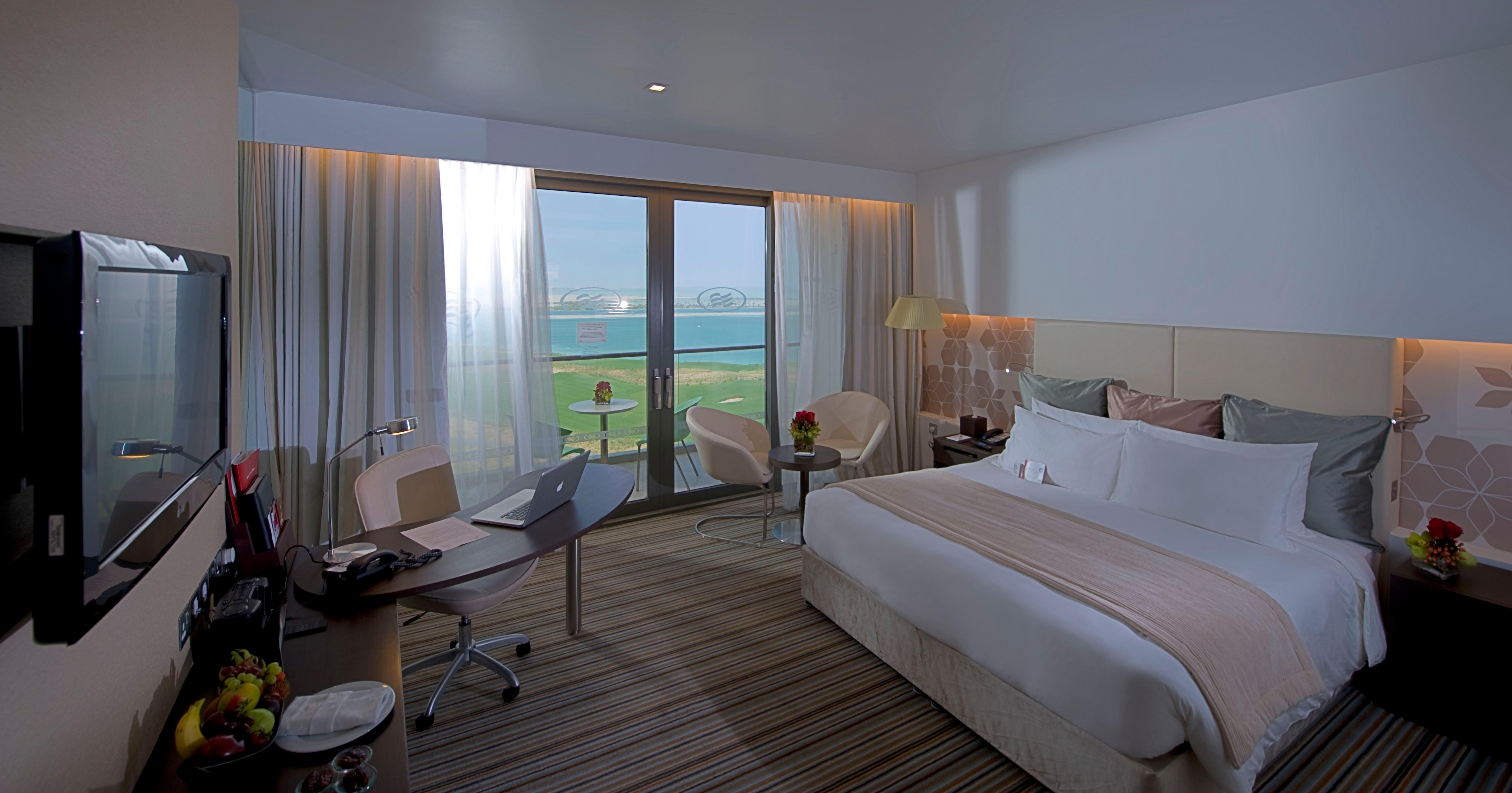 คราวน์ พลาซา อาบูดาบี ยาสไอส์แลนด์ Hotel ภายนอก รูปภาพ