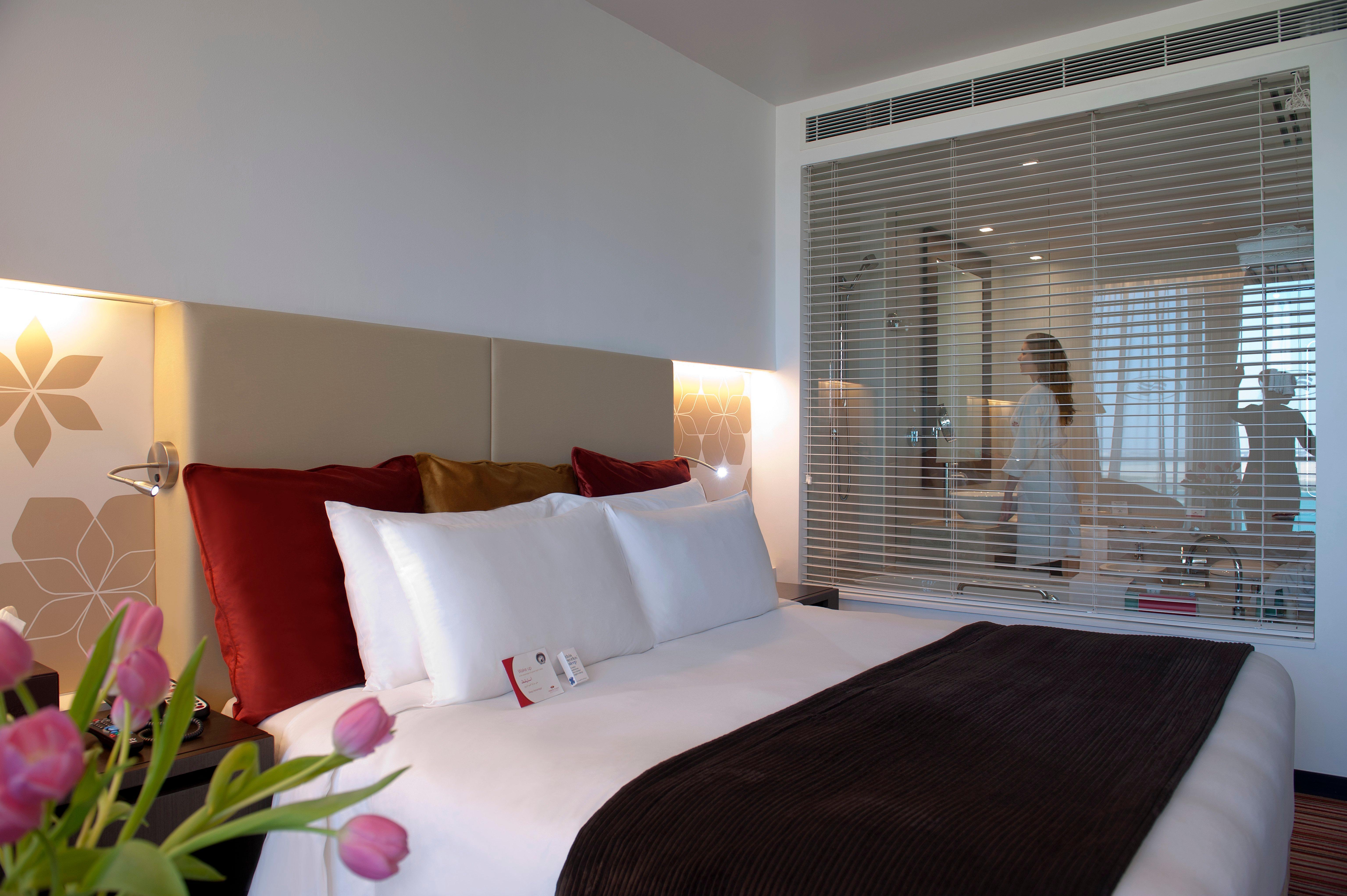 คราวน์ พลาซา อาบูดาบี ยาสไอส์แลนด์ Hotel ภายนอก รูปภาพ