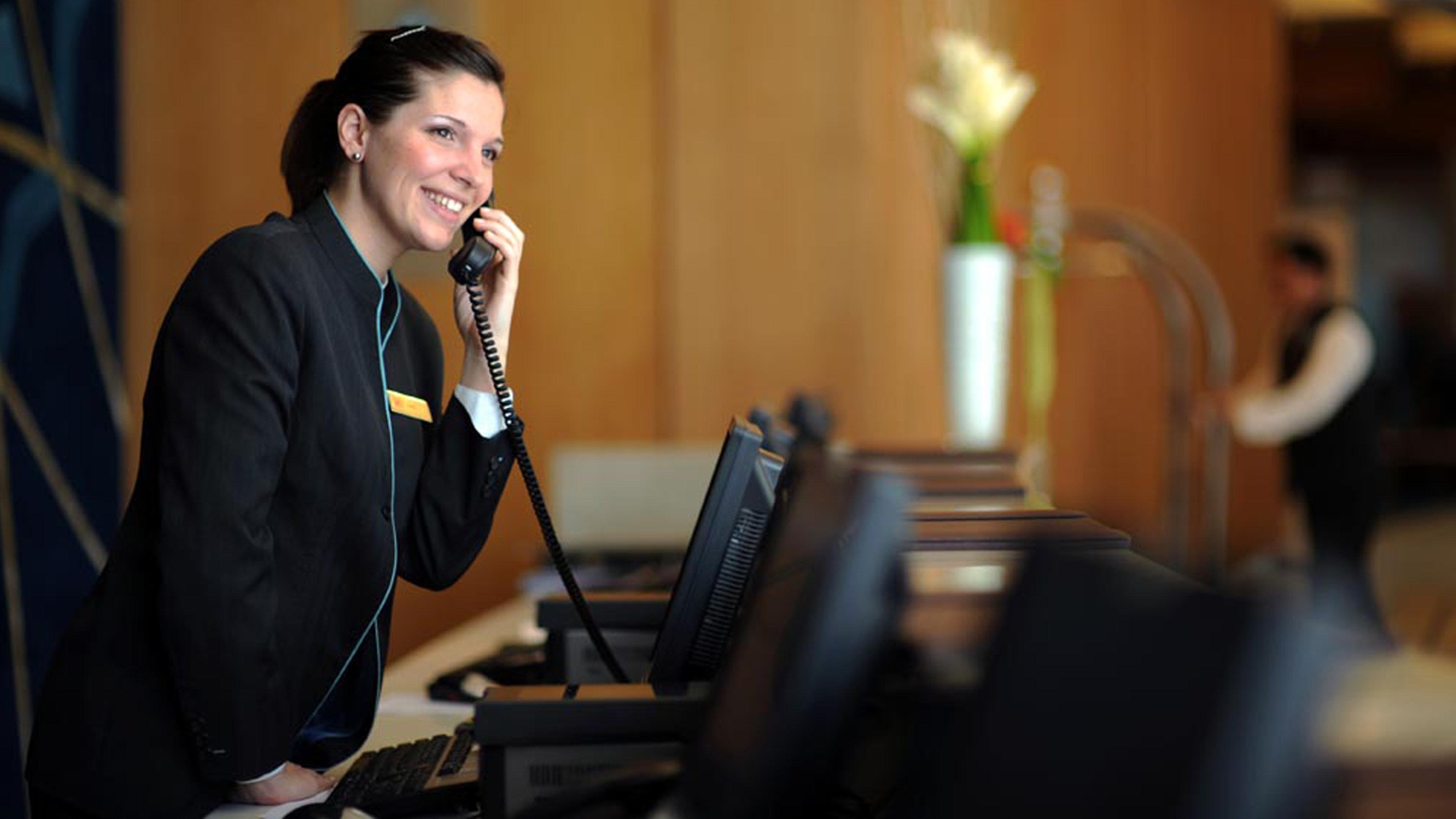 คราวน์ พลาซา อาบูดาบี ยาสไอส์แลนด์ Hotel ภายนอก รูปภาพ