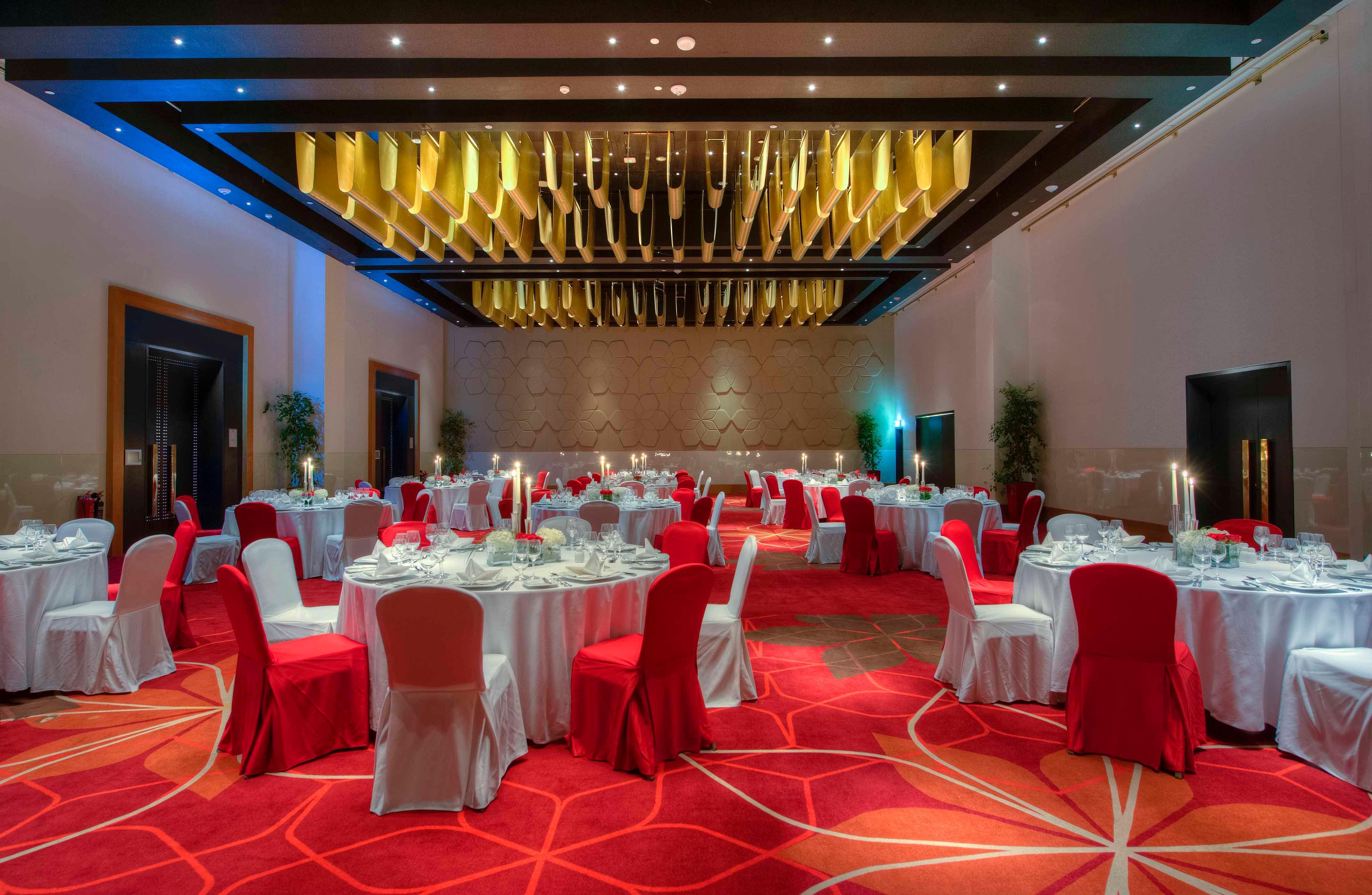 คราวน์ พลาซา อาบูดาบี ยาสไอส์แลนด์ Hotel ภายนอก รูปภาพ